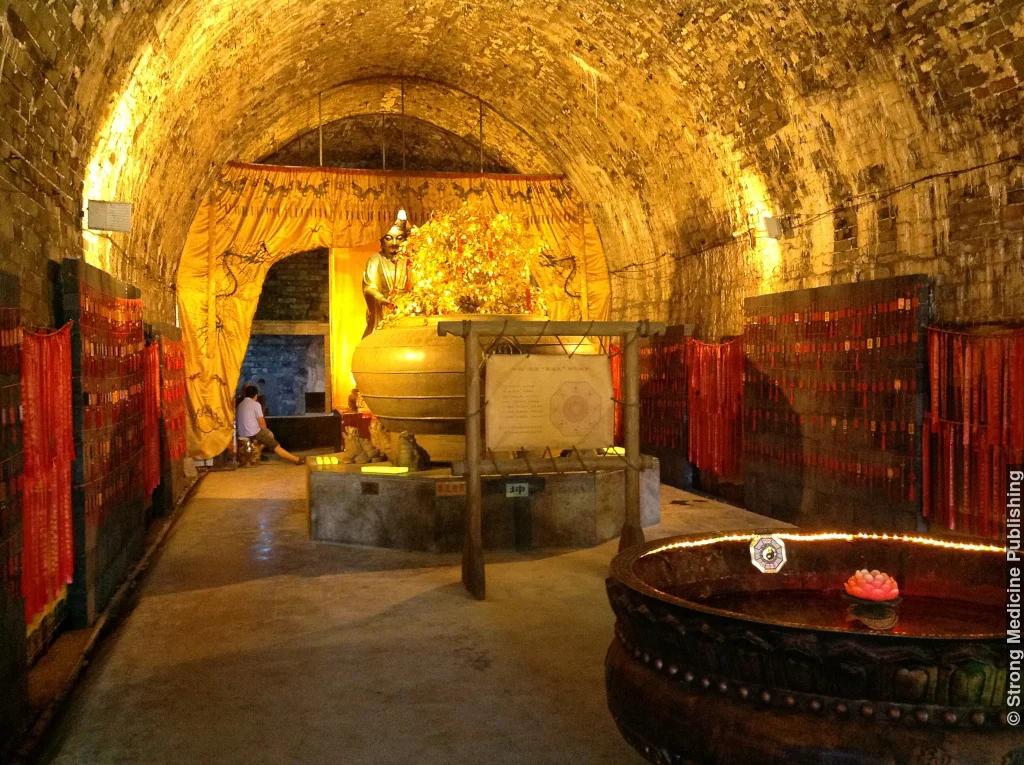 Zhonghua Gate Monk