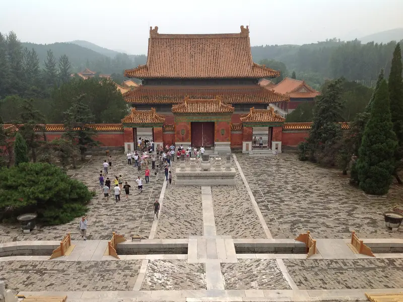 崇陵墓園入口